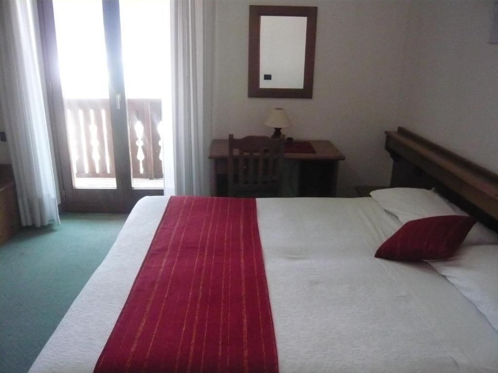 Cadria Nature & Bike Hotel Lenzumo di Concei Habitación foto