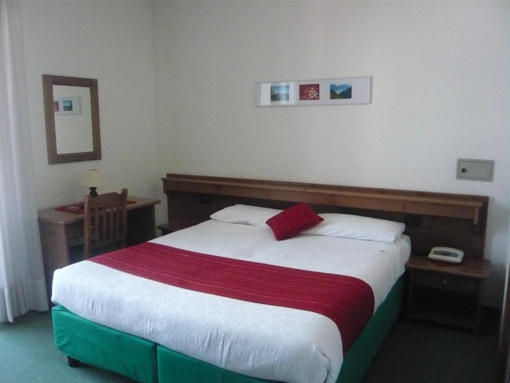 Cadria Nature & Bike Hotel Lenzumo di Concei Habitación foto